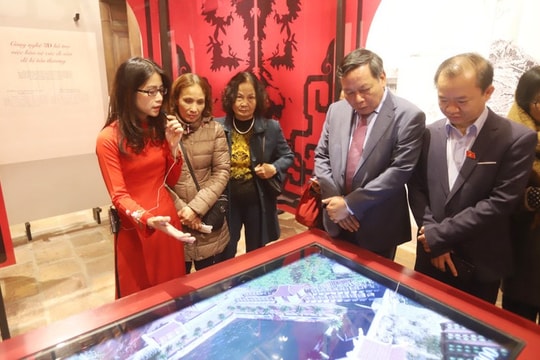 Hai nghị quyết mở đường cho hành trình sáng tạo của Thủ đô