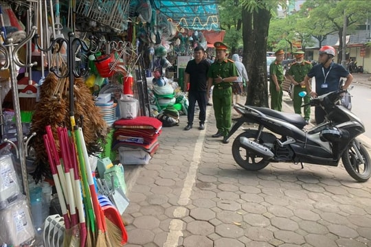 Phường Đống Đa kịp thời giải quyết việc Báo Hànộimới nêu về vi phạm trật tự đô thị