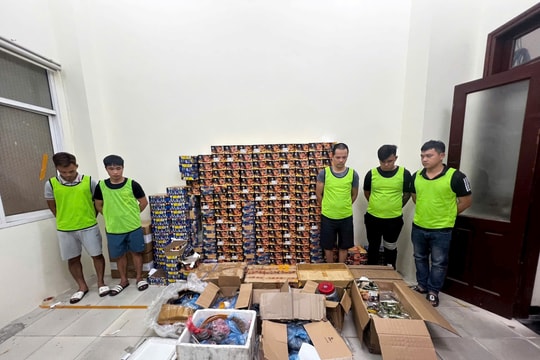 Hà Nội: Triệt phá đường dây sản xuất, tiêu thụ gần 1 tấn pháo nổ