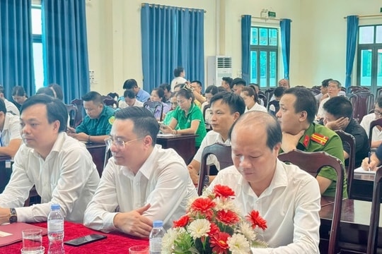 Xã Tam Hưng thăm gia đình chính sách tiêu biểu và gia đình khó khăn