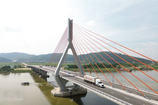 Cận cảnh cầu Đồng Việt nối tỉnh Bắc Ninh với TP Hải Phòng