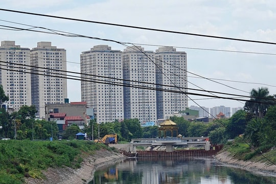 Cận cảnh công trình đập dâng với đài vọng cảnh trên sông Tô Lịch sắp hình thành