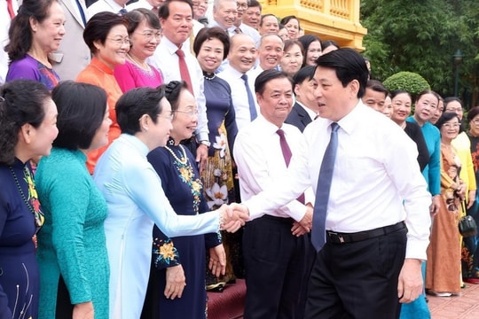 Chủ tịch nước: Mỗi người hãy luôn coi học tập là quyền lợi, trách nhiệm và nghĩa vụ