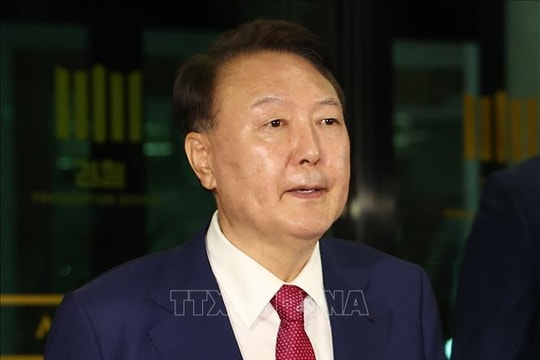 Tòa án Seoul phát lệnh bắt giữ cựu Tổng thống Hàn Quốc Yoon Suk Yeol