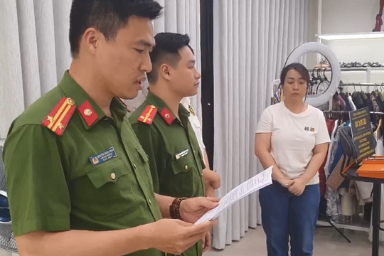 Trùm buôn hàng hiệu online trốn thuế hơn 12 tỷ đồng bị tạm giữ