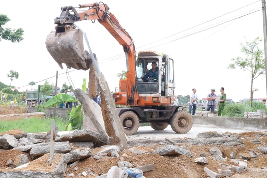 Phúc Sơn lập lại kỷ cương quản lý đất đai, trật tự xây dựng