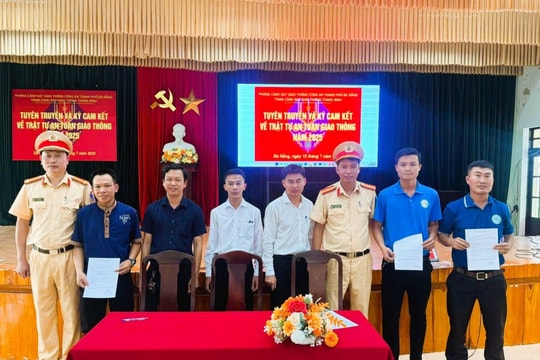Đà Nẵng: Lan tỏa văn hóa giao thông đến từng tài xế taxi
