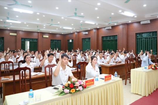 HĐND xã Yên Xuân thông qua nhiều nghị quyết