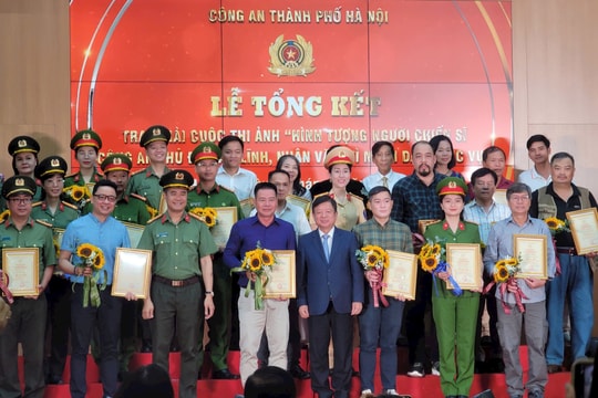 28 tác phẩm đạt giải cuộc thi ảnh về hình tượng Công an Thủ đô