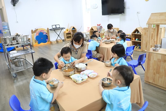 Miễn học phí, hỗ trợ bữa trưa - Dấu ấn năm học mới
