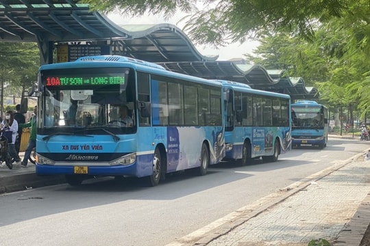 Hà Nội: Điều chỉnh lộ trình 2 tuyến buýt để thích ứng với tổ chức giao thông mới