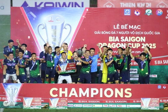 Giải bóng đá 7 người vô địch quốc gia Bia Saigon Dragon Cup 2025 36 Hoàng Nông Thảo Vy đăng quang thuyết phục tại khu vực miền Nam