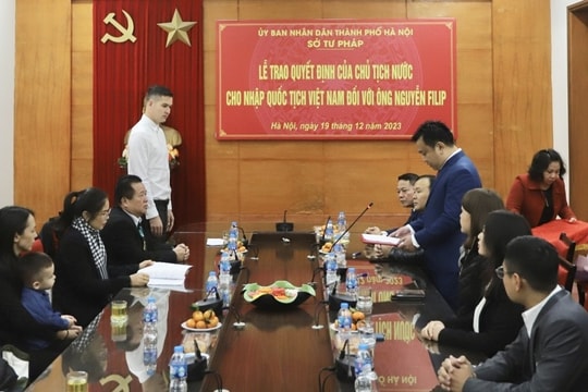 Thay đổi quan trọng về điều kiện nhập quốc tịch Việt Nam