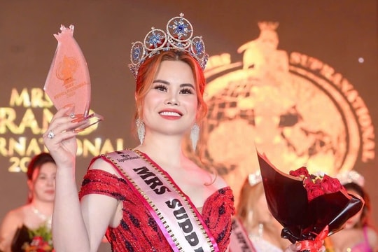 Tiến sĩ Nguyễn Thị Huyên đăng quang Mrs Supranational 2025