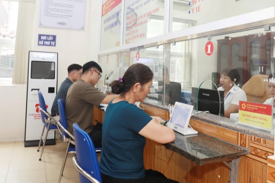 UBND cấp xã cấp “sổ đỏ”, quyết định giá bán nhà ở tái định cư