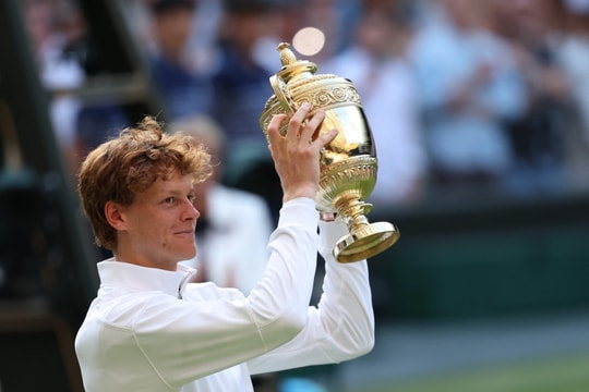 Sinner 'báo thù' Alcaraz để giành chức vô địch Wimbledon đầu tiên