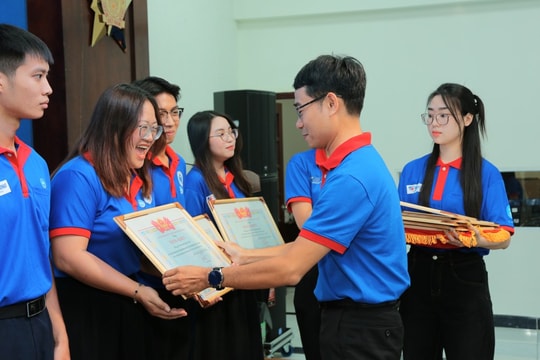TP Hồ Chí Minh tổng kết chương trình Tiếp sức mùa thi năm 2025