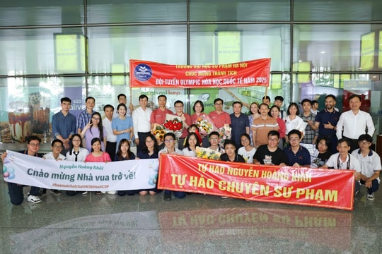 Đón các “nhà Hóa học trẻ” xuất sắc trở về từ Olympic quốc tế