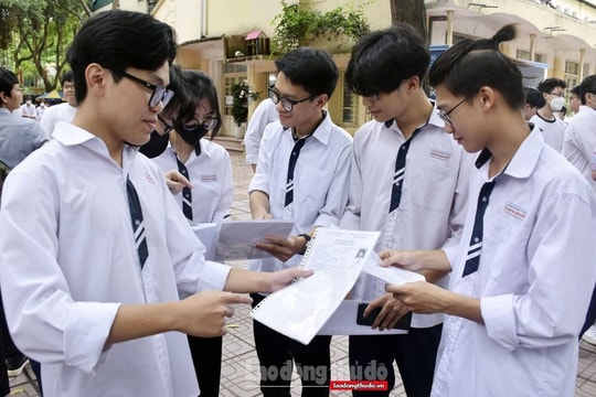 Phổ điểm môn Tiếng Anh thể hiện sự phân hóa tích cực của đề thi tốt nghiệp THPT 2025