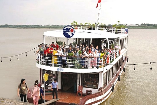 Tin tức đặc biệt trên báo in Hànộimới ngày 17-7-2025
