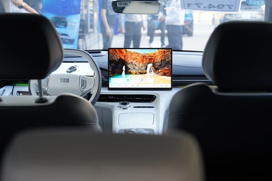 Hãng ô tô Trung Quốc Geely lần đầu mang xe thuần điện tới Việt Nam