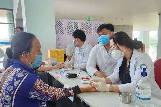 Vĩnh Long đặt mục tiêu chăm sóc toàn diện sức khỏe người dân