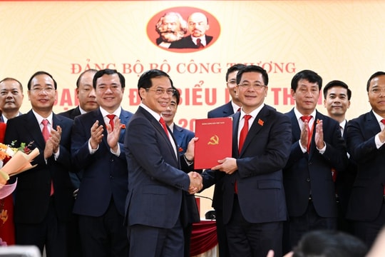 Phó Thủ tướng Chính phủ Bùi Thanh Sơn: Bộ Công thương "đi trước mở đường”, tạo điểm tựa vững chắc cho doanh nghiệp