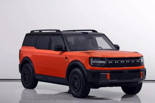Ford ra mắt SUV Bronco điện: Mạnh 271 mã lực, chạy tới 650km/ sạc
