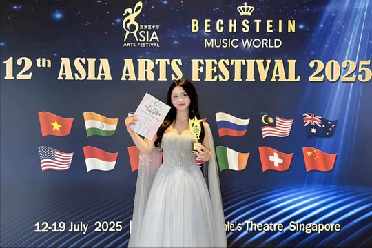 Giọng ca opera Nguyễn Thanh Chúc giành Cúp Vàng Asia Artist Festival 2025