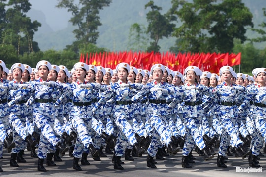 [Podcast tản văn] Nhớ mãi những lần duyệt binh, diễu binh
