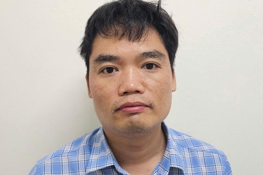 Tạm giữ hình sự lái xe gây tai nạn liên hoàn làm 01 người tử vong tại phường Dương Nội