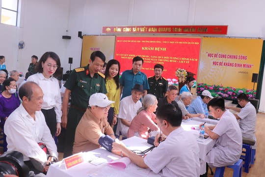 Phường Định Công tri ân 327 đối tượng chính sách, người có công