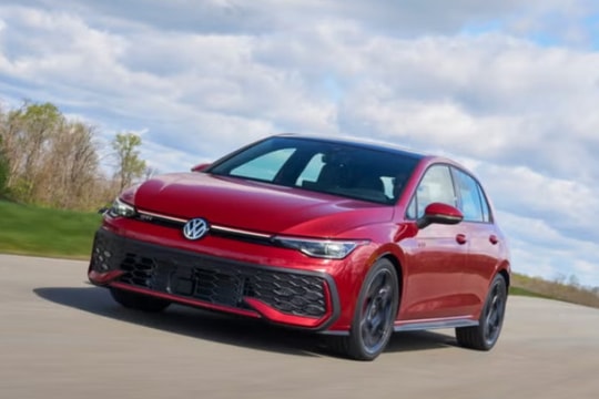 Volkswagen Golf sắp bán chính hãng tại Việt Nam