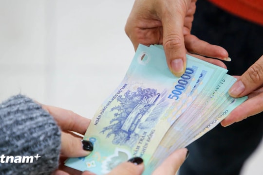 Bộ Nội vụ lấy ý kiến phương án lương tối thiểu vùng năm 2026 tăng 7,2%