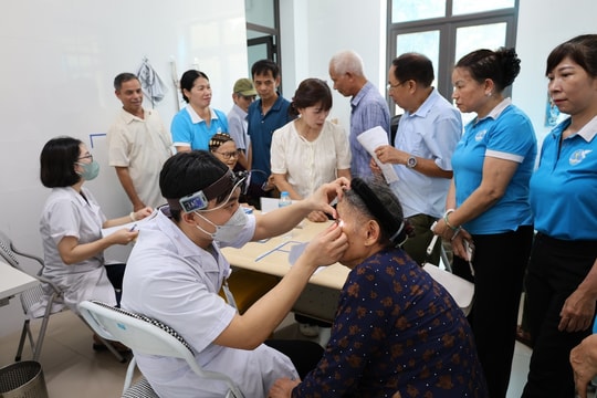 Hơn 700 đối tượng chính sách xã Mê Linh được khám sức khỏe
