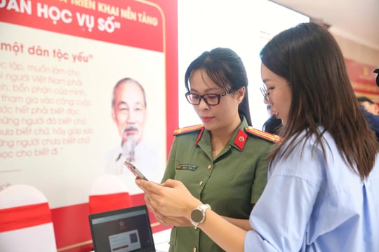 Hà Nội huy động cả hệ thống chính trị tham gia phong trào thi đua chuyển đổi số