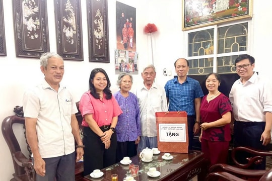 Thăm hỏi các thương bệnh binh, gia đình chính sách xã Nam Phù