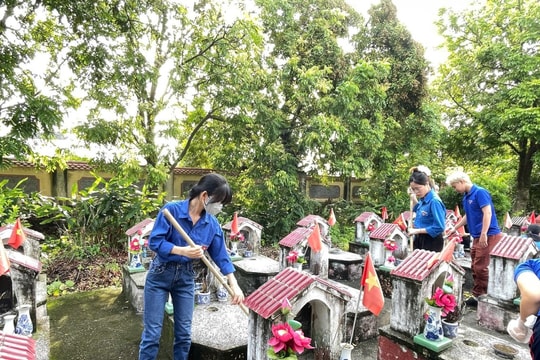 Tuổi trẻ Gia Lâm ra quân hưởng ứng Ngày Chủ nhật xanh