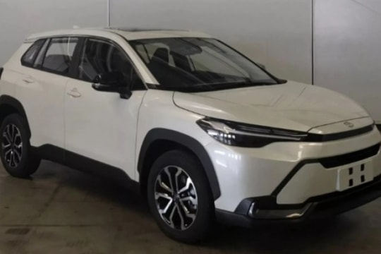 Toyota Frontlander - bản song sinh của Corolla Cross sắp được nâng cấp