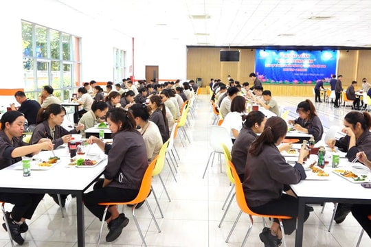 Chào mừng kỷ niệm 96 năm Ngày thành lập Công đoàn Việt Nam: LĐLĐ thành phố Hà Nội tổ chức chuỗi các hoạt động hướng về cơ sở