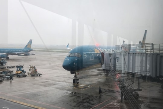 Tạm “đóng cửa” sân bay Vân Đồn và Cát Bi