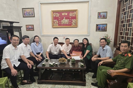 Hà Nội Phường Phú Thượng tri ân Mẹ Việt Nam anh hùng