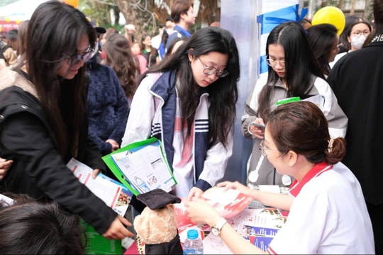 Mỗi kỳ thi đại học là một khó khăn riêng
