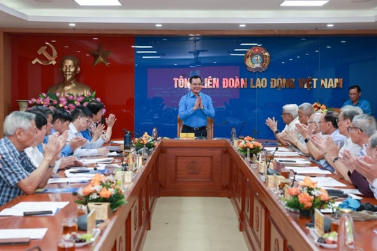 Tổng LĐLĐ Việt Nam gặp mặt cán bộ chủ chốt Công đoàn qua các thời kỳ