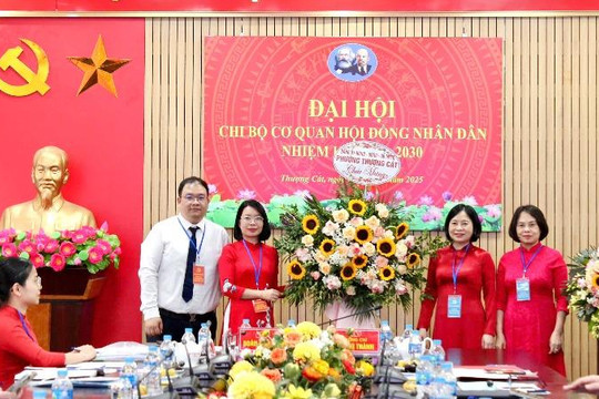Hội đồng nhân dân phường Thượng Cát: Quyết tâm xây dựng Chi bộ trong sạch, vững mạnh