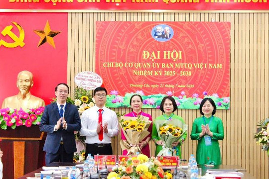 Chi bộ Cơ quan MTTQ Việt Nam phường Thượng Cát tổ chức Đại hội lần thứ I, nhiệm kỳ 2025 – 2030