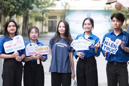 Phụng sự cộng đồng bằng tri thức và trái tim tuổi trẻ