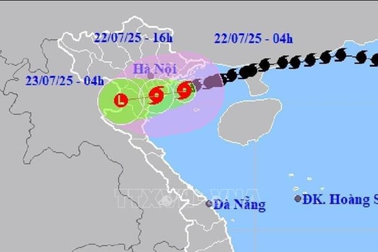Khoảng sau 10 giờ ngày 22-7, bão đi vào khu vực phía Nam Hải Phòng và Ninh Bình