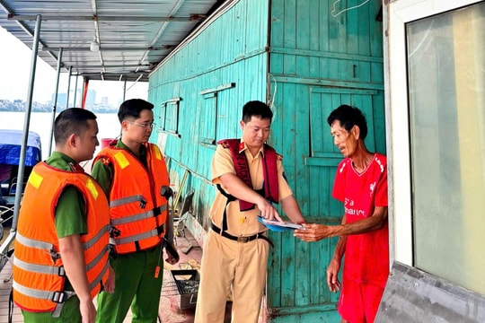 Công an Hà Nội khẩn cấp ứng phó bão số 3, bảo đảm an toàn cho người dân