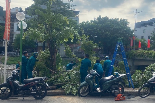 Hà Nội: Các phường Thanh Xuân, Khương Đình, Phương Liệt chủ động ứng phó với bão, mưa lũ